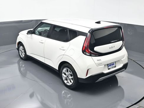 Used 2023 Kia Soul LX w/ LX Technology Package FWD image 47