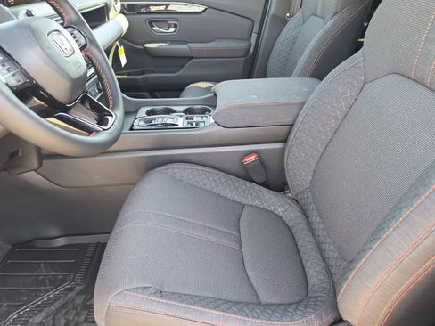 New 2026 Honda Pilot Sport image 11