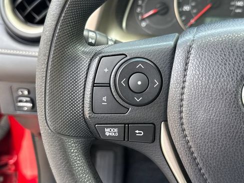 Used 2015 Toyota RAV4 XLE FWD image 18