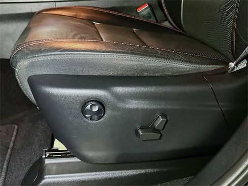 Used 2021 Dodge Durango R/T w/ Blacktop Package image 16