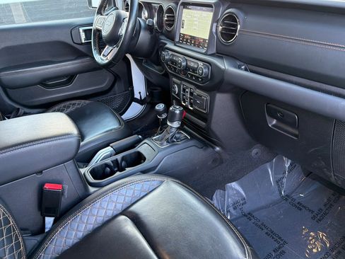 Used 2021 Jeep Gladiator Overland image 15