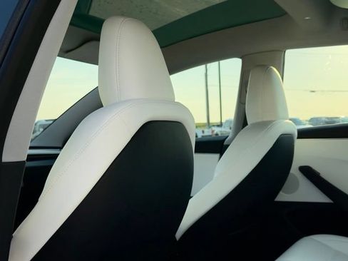 Used 2024 Tesla Model 3 Standard Range RWD image 21