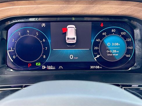 Used 2025 Volkswagen Atlas SE image 12