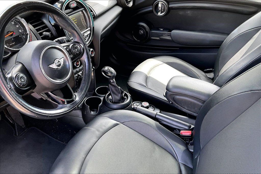 Used 2017 MINI Cooper 2-Door Hardtop FWD image 15