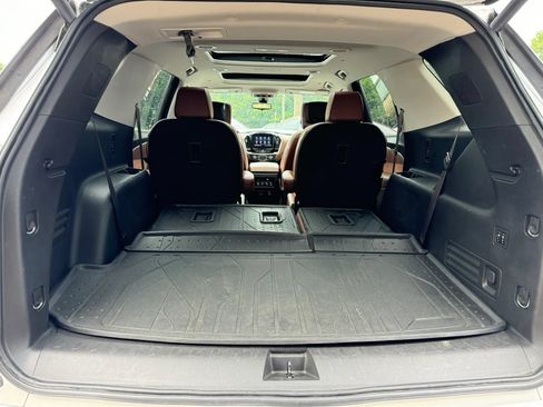 Used 2020 Chevrolet Traverse High Country FWD image 39