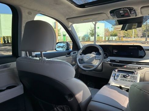 Used 2024 Hyundai Palisade Calligraphy image 26