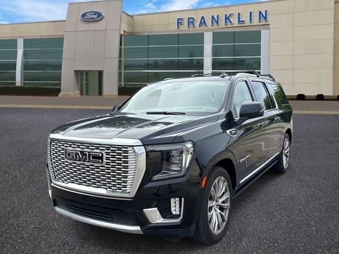 Used 2021 GMC Yukon XL Denali w/ Denali Ultimate Package AWD/4WD image 3