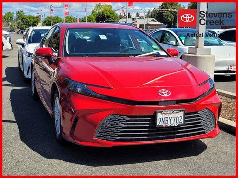 Certified 2025 Toyota Camry LE image 1