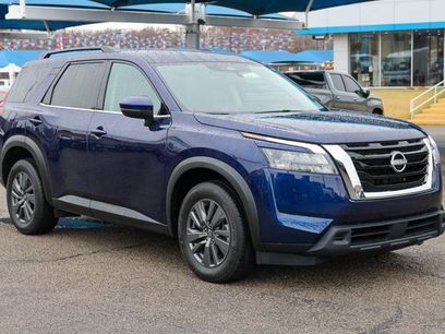 Used 2025 Nissan Pathfinder SV