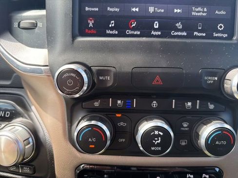 Used 2021 RAM 1500 Laramie w/ Off Road Group AWD/4WD image 36