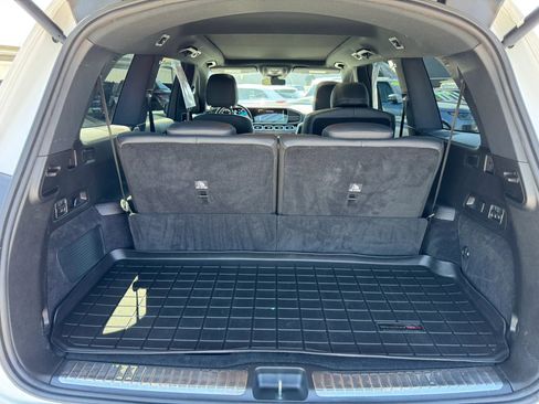 Used 2022 Mercedes-Benz GLS 450 4MATIC image 32
