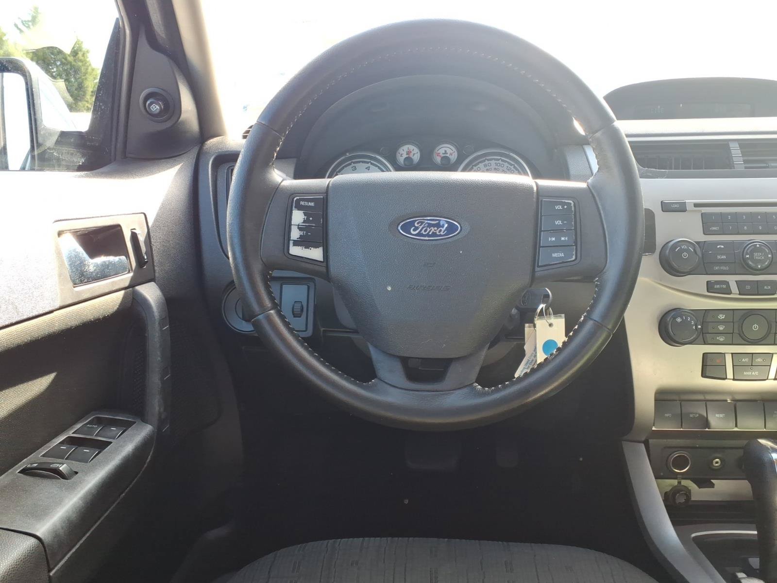 Used 2009 Ford Focus SE FWD image 5