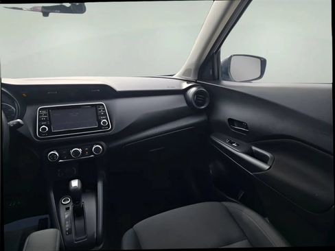 Used 2024 Nissan Kicks S FWD image 15