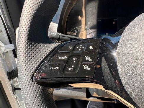 Used 2025 Mercedes-Benz Sprinter 2500 image 12