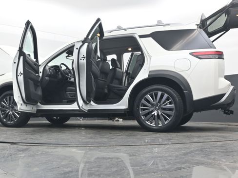 Certified 2024 Nissan Pathfinder SL w/ SL Premium Package image 38