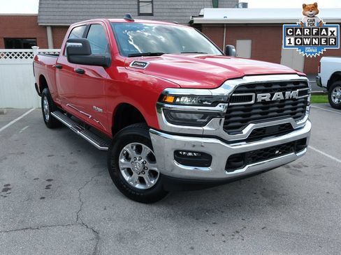 Used 2026 RAM 2500 Big Horn AWD/4WD image 1