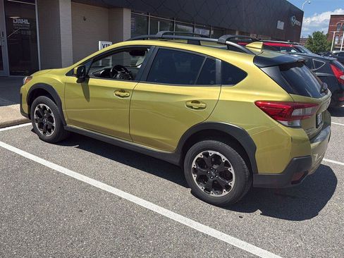Used 2023 Subaru Crosstrek 2.0i Premium AWD/4WD image 14