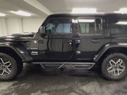 Used 2024 Jeep Wrangler Unlimited Sahara AWD/4WD image 5