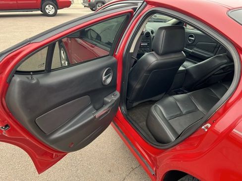 Used 2006 Pontiac Grand Prix GXP w/ Sun And Sound Package image 25