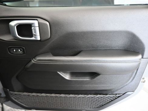 Used 2021 Jeep Wrangler Unlimited Sahara w/ Cold Weather Group image 41