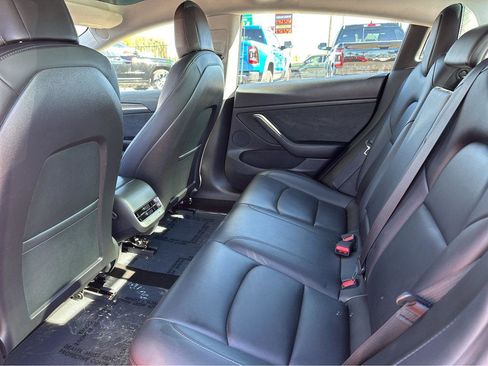 Used 2021 Tesla Model 3 Standard Range Plus image 10