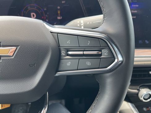Used 2025 Chevrolet Tahoe Premier RWD image 18