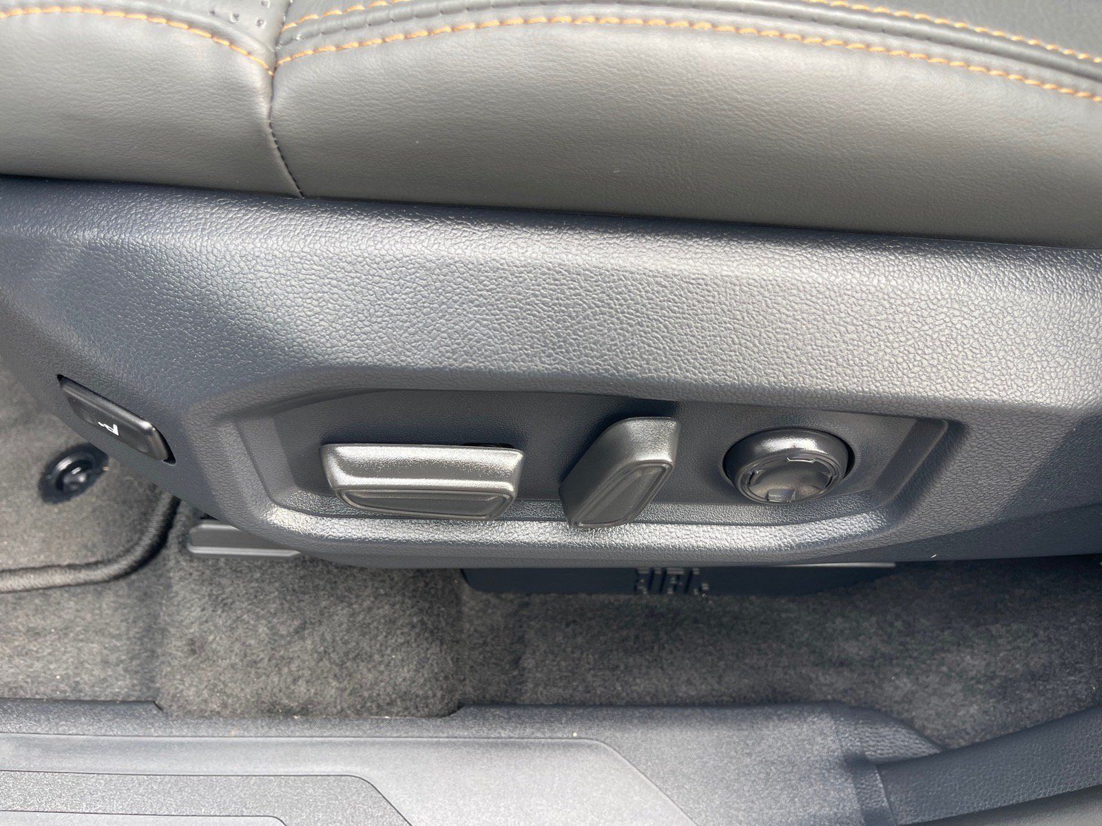 Used 2026 Toyota Sequoia Capstone AWD/4WD image 9