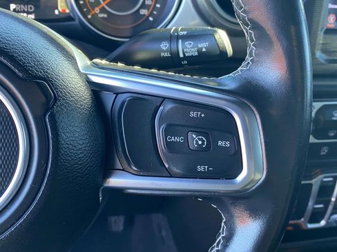 Used 2020 Jeep Gladiator Overland w/ Trailer Tow Package image 20