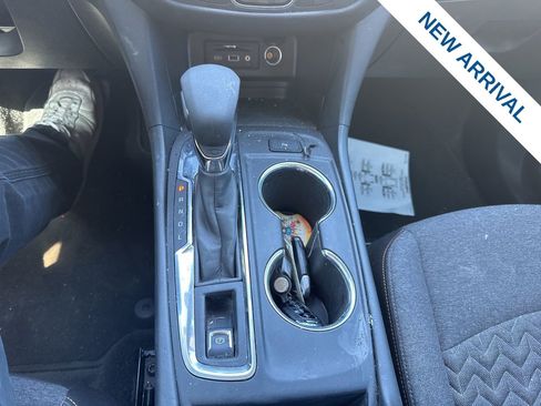 Used 2024 Chevrolet Equinox LT image 24