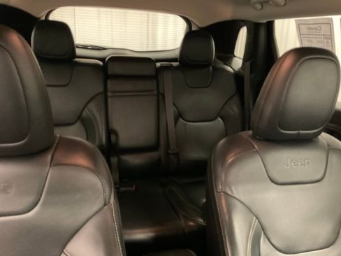 Used 2016 Jeep Cherokee Limited FWD image 29