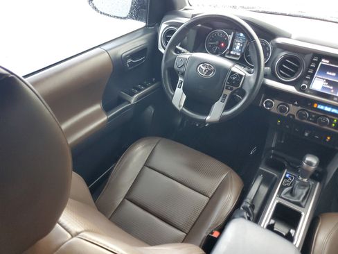 Certified 2023 Toyota Tacoma Limited AWD/4WD image 16