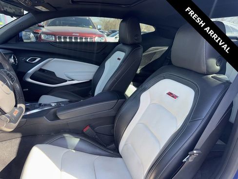 Used 2019 Chevrolet Camaro SS image 11