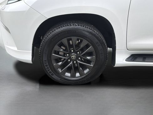 Used 2020 Lexus GX 460 Premium w/ Premium Package AWD/4WD image 28