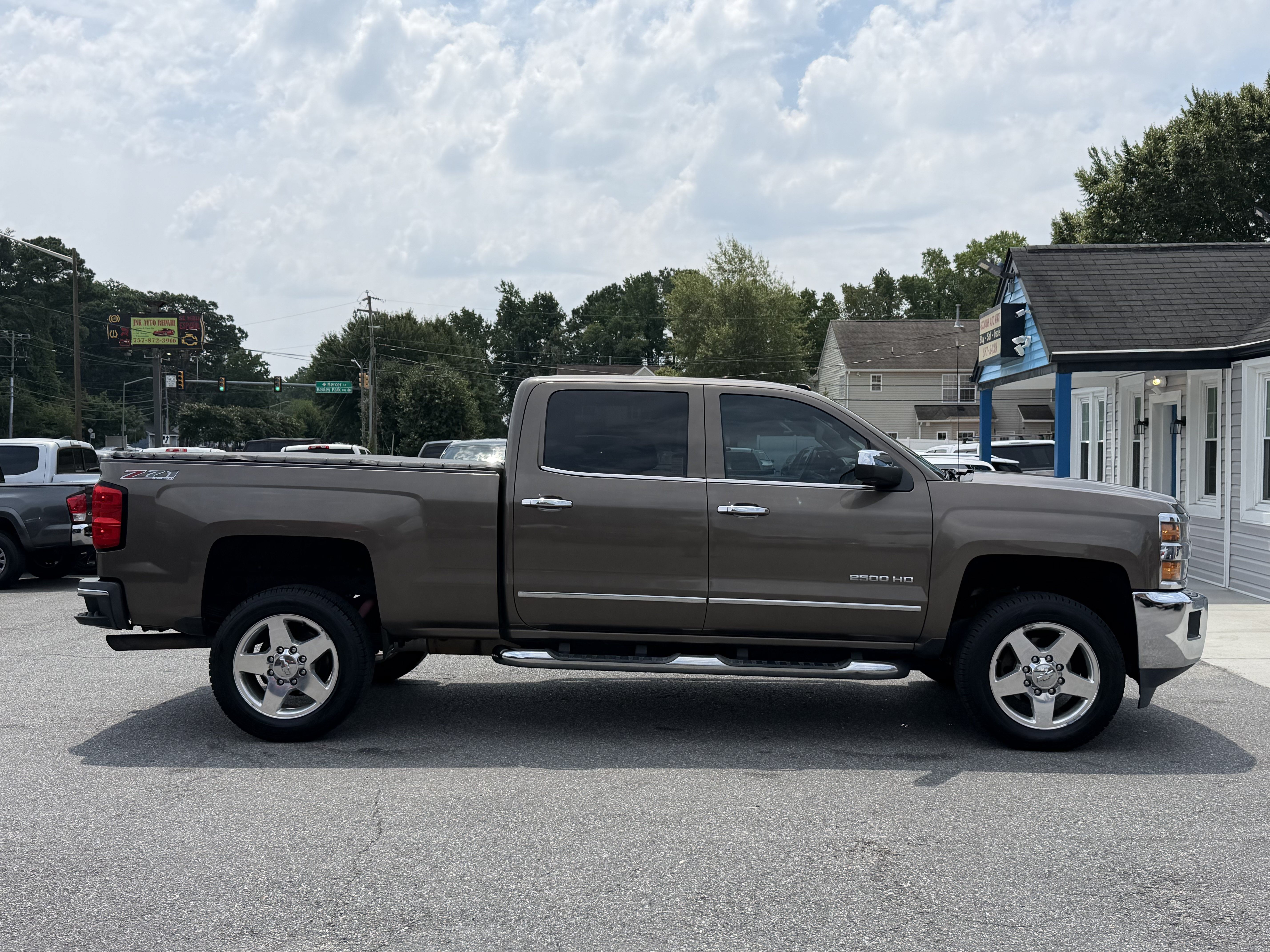 Used 2015 Chevrolet Silverado 2500 LTZ w/ Z71 Package, Off-Road AWD/4WD image 5