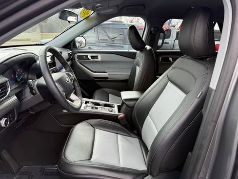 Certified 2023 Ford Explorer XLT w/ Equipment Group 202A image 6