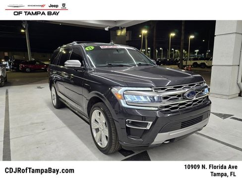 Used 2023 Ford Expedition Platinum image 1