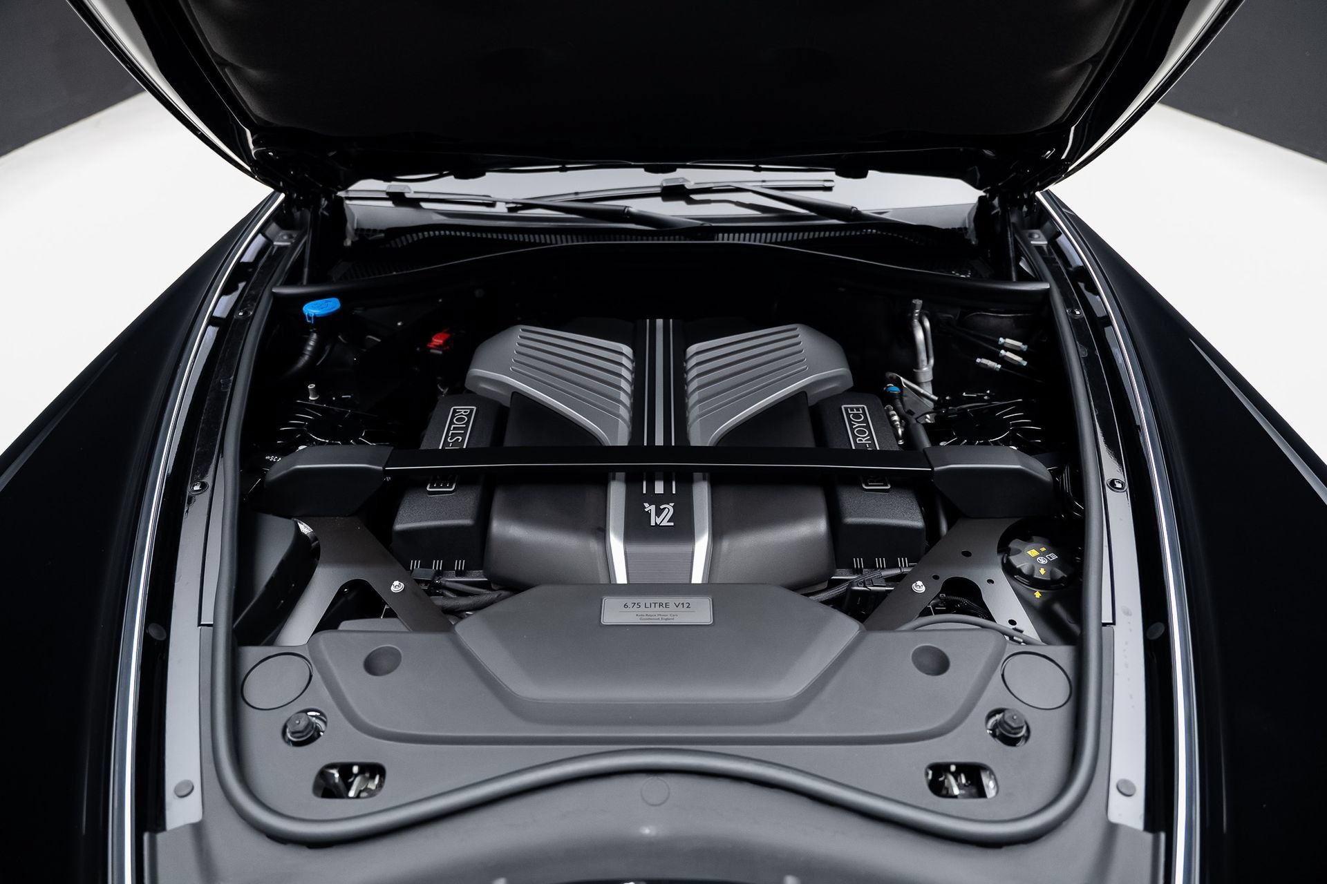 Used 2024 Rolls-Royce Phantom Extended Wheelbase RWD image 85