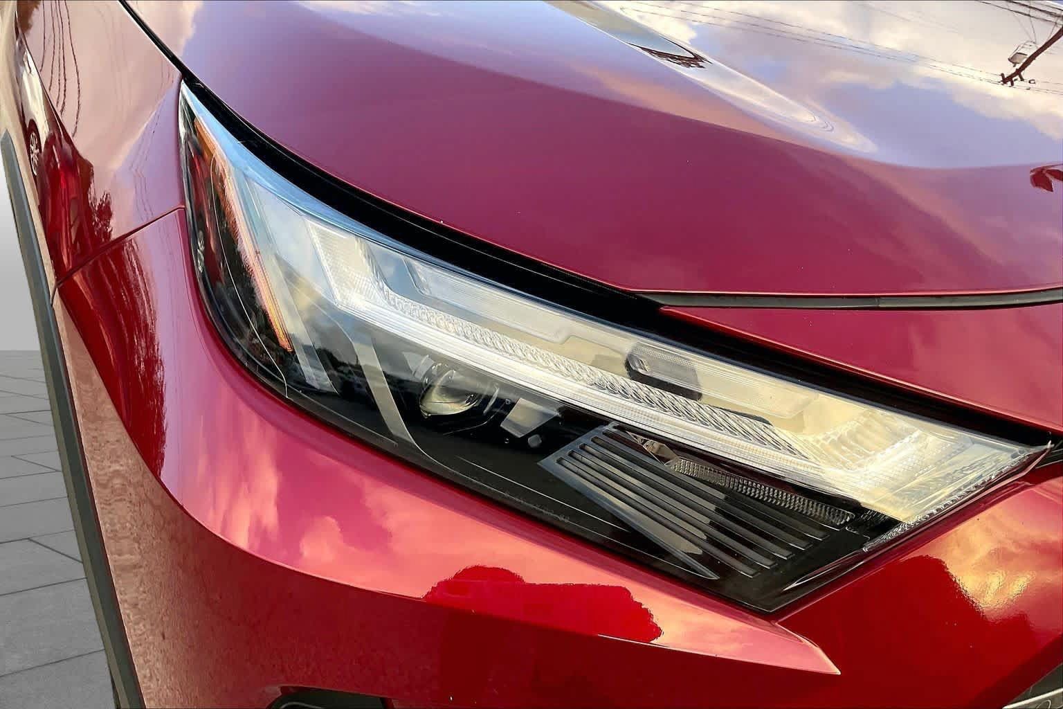 Used 2025 Toyota RAV4 Limited w/ Weather Package AWD/4WD image 28