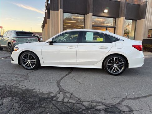 Used 2024 Honda Civic Touring image 8