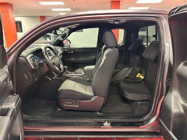 Certified 2022 Toyota Tacoma TRD Sport AWD/4WD image 12