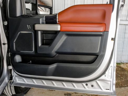 Used 2022 Ford F450 Platinum w/ FX4 Off-Road Package AWD/4WD image 46