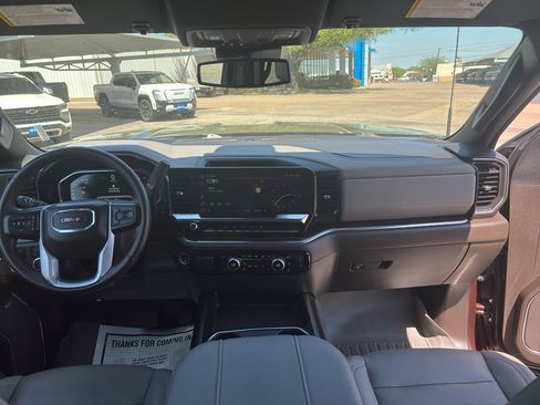 Used 2024 GMC Sierra 3500 SLT w/ SLT Convenience Package image 20
