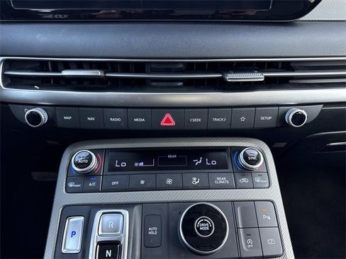 Used 2024 Hyundai Palisade SEL image 25