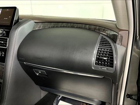 Used 2024 Nissan Armada Platinum w/ Captain's Chairs Package image 16