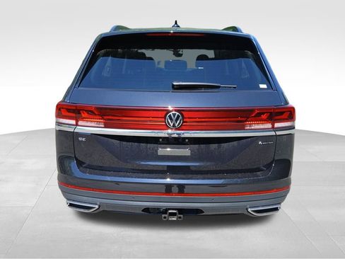 New 2025 Volkswagen Atlas SE image 4