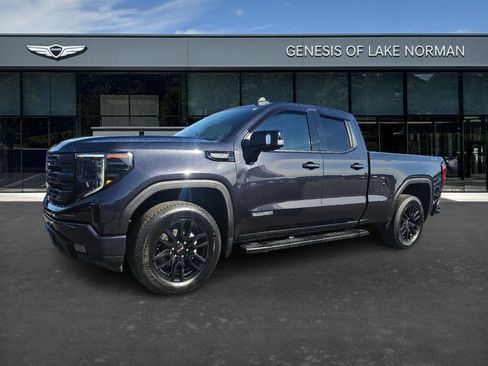 Used 2022 GMC Sierra 1500 Elevation w/ Preferred Package image 1