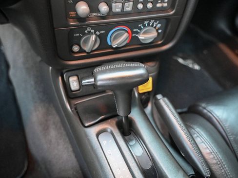 Used 2002 Pontiac Firebird Trans Am RWD image 99