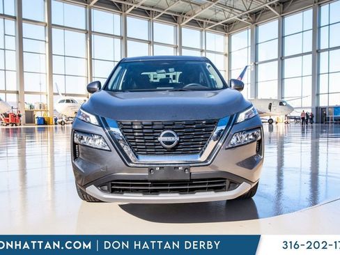 Used 2023 Nissan Rogue SV image 25