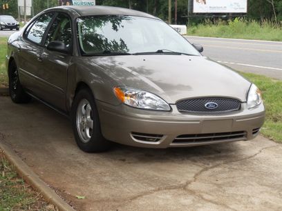 Used 2006 Ford Taurus SE