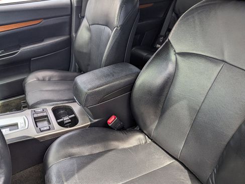 Used 2014 Subaru Outback 2.5i Limited AWD/4WD image 19